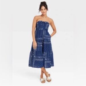Universal Thread Navy Strapless Dress